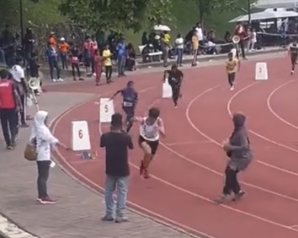 M’sian woman collides with runner after walking into the track mid-race