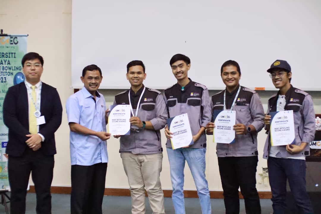 Best bowling score and best presentation: uitm bowlers and advancrete (universiti teknologi mara)