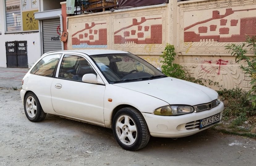 Did you know these 20 classic m'sian cars are still being used overseas? | weirdkaya