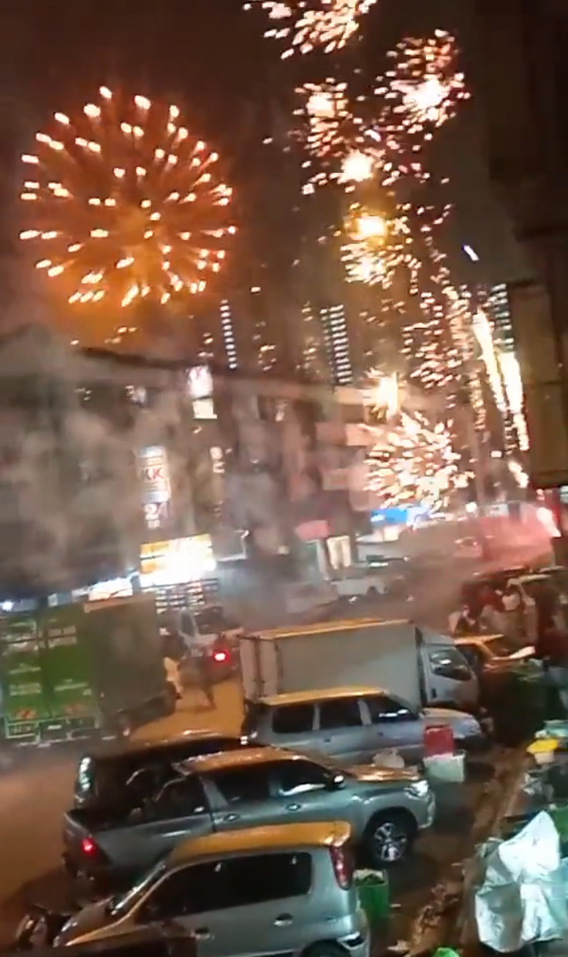 Firework blasted from proton waja in selayang