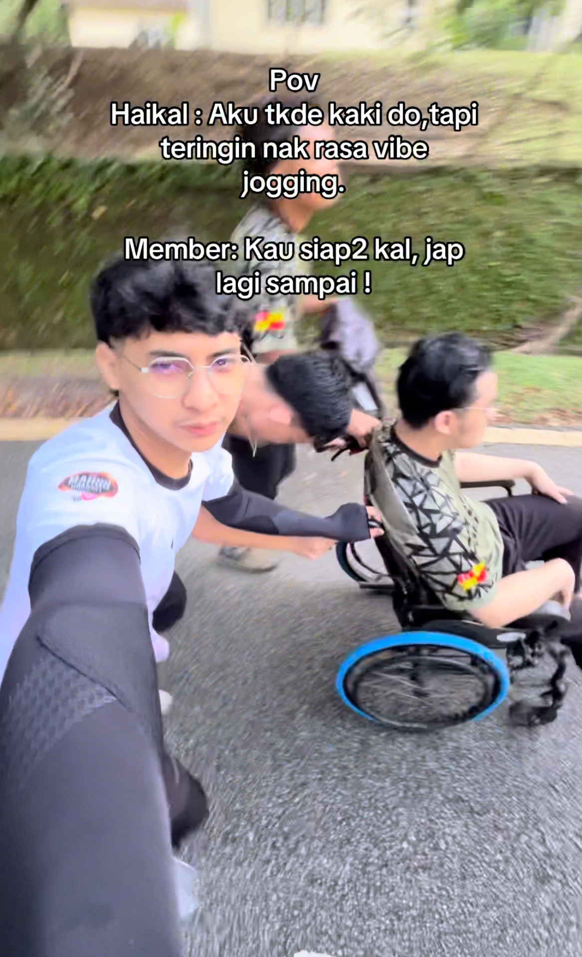 M'sians go the extra mile to let their friend with disability feel the joy of jogging | weirdkaya