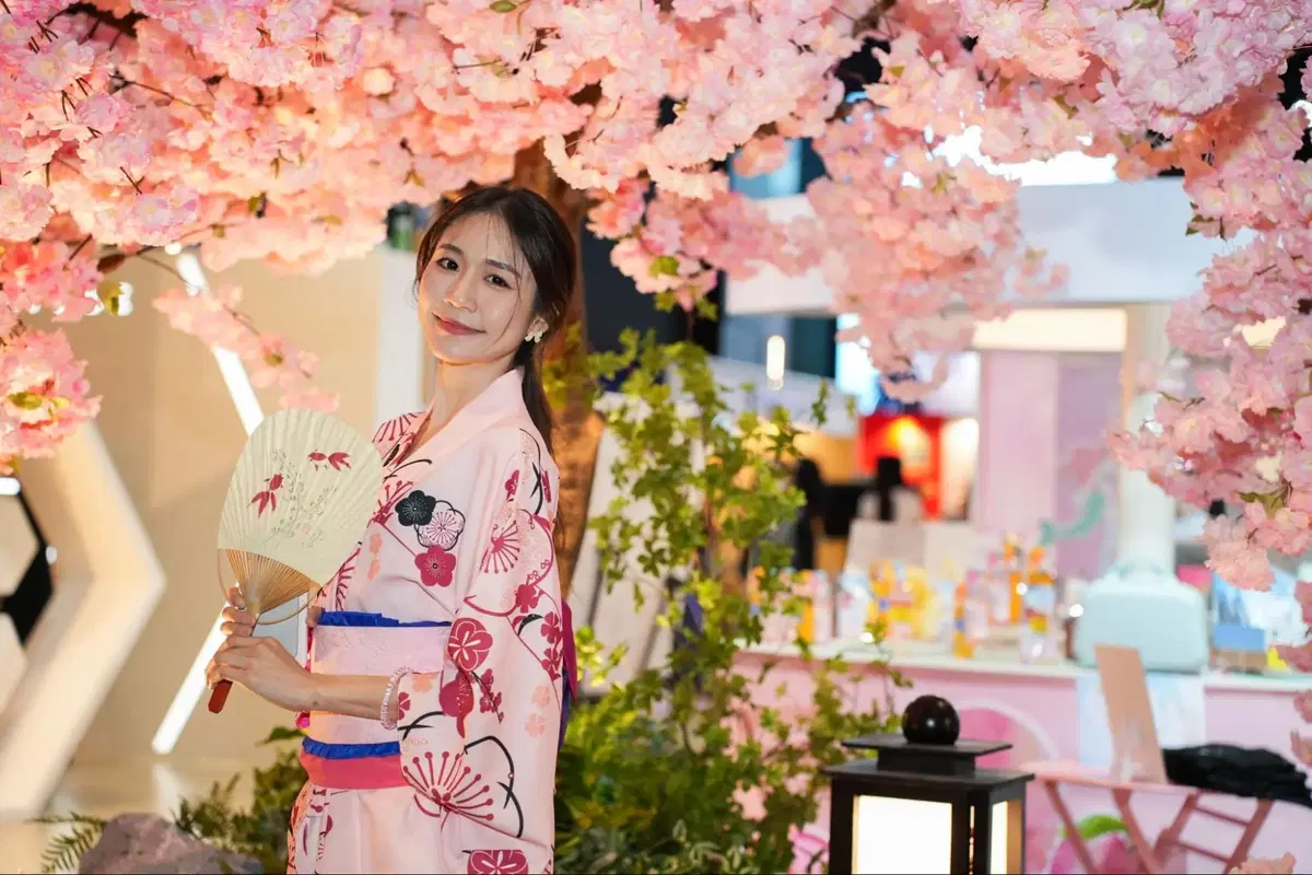 japanese woman