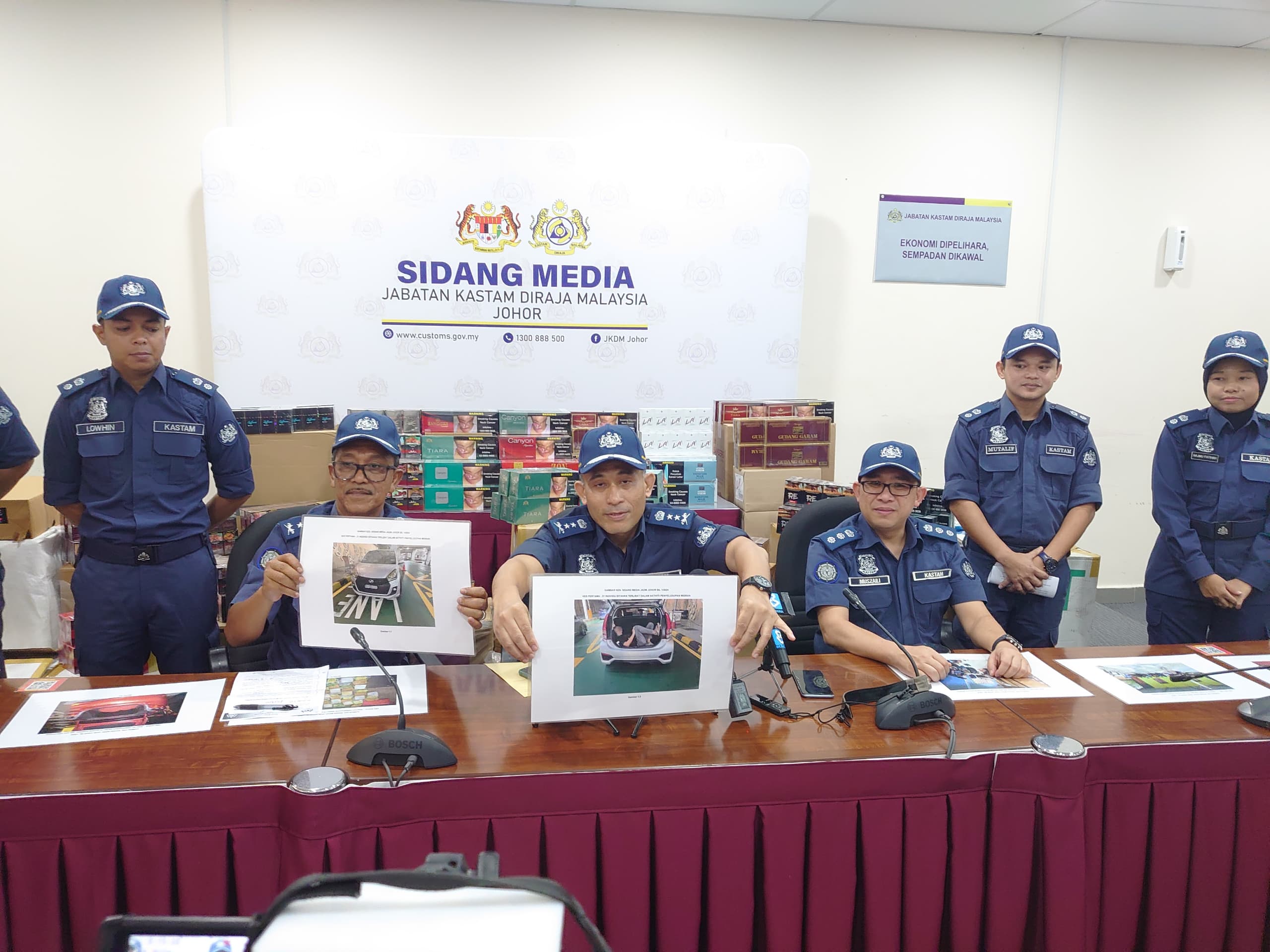 Johor customs department hold press conference