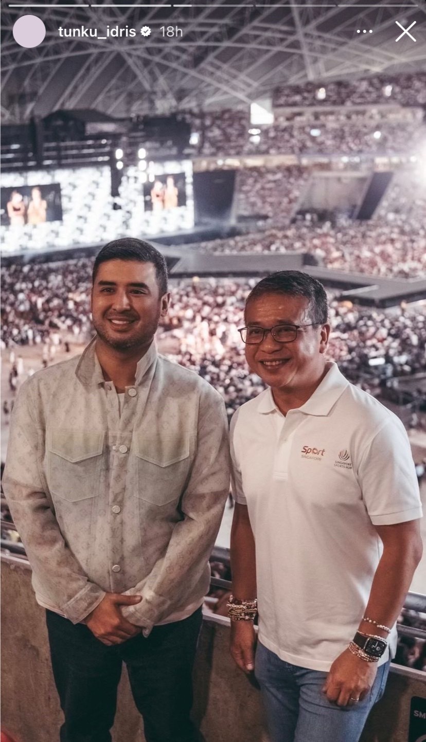 Johor prince tunku idris joins fans at taylor swift's concert in s'pore | weirdkaya