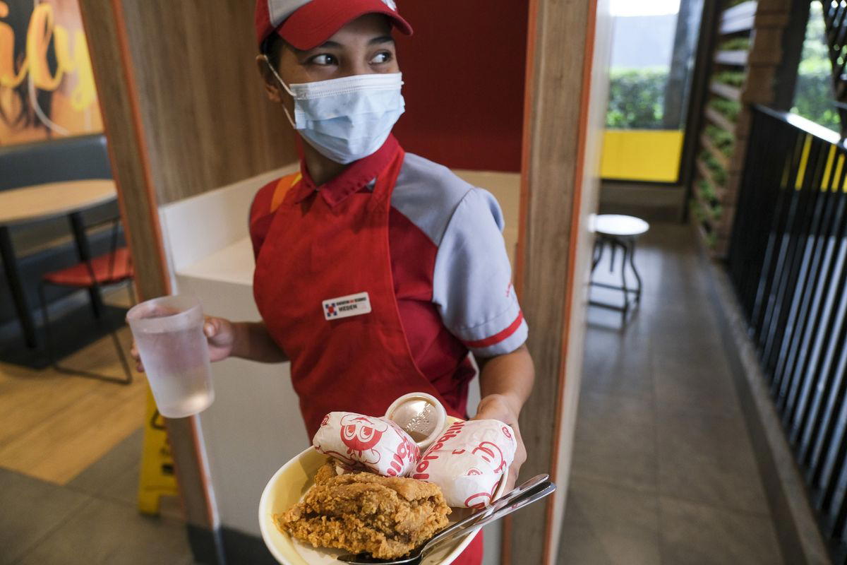 Stage 4 cancer patient left a letter after his last jollibee meal, leaves internet in tears | weirdkaya