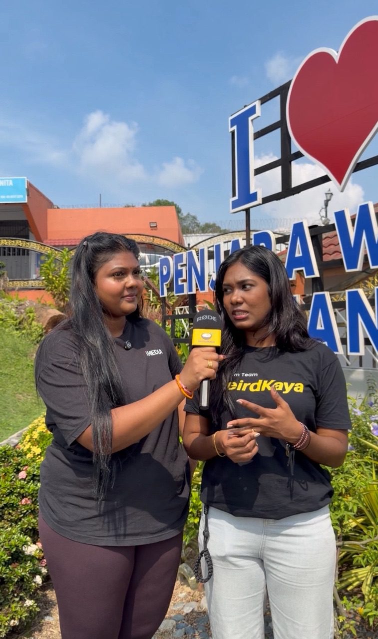 Kirthanah interviewing Nanthini infront of Kajang Women's Prison