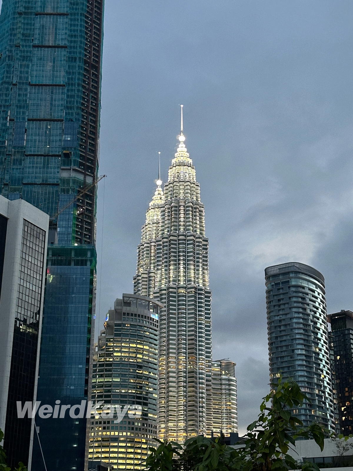 Night view of klcc