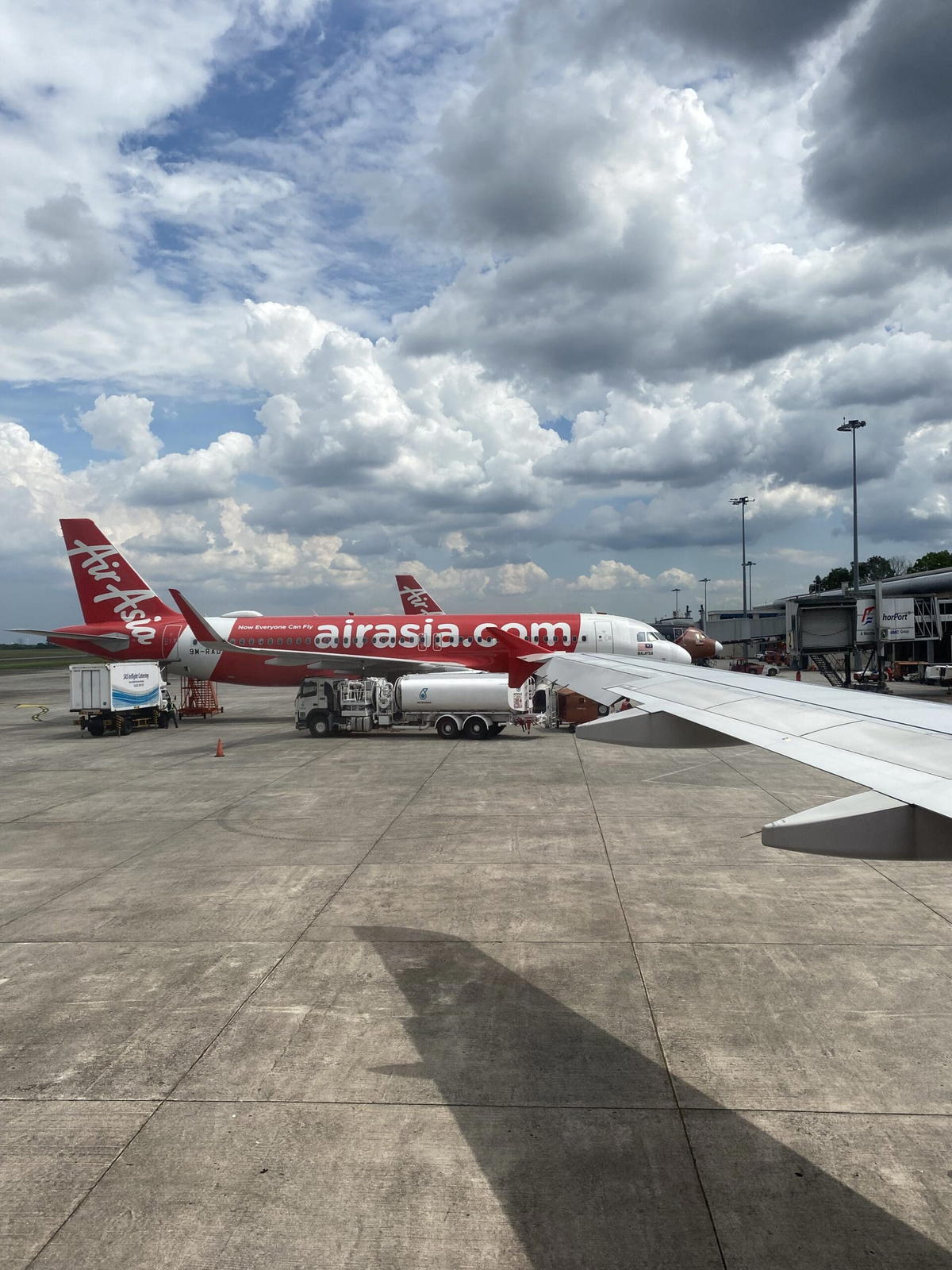 Airasia offers 50% fare discount for those affected by myairline suspension | weirdkaya