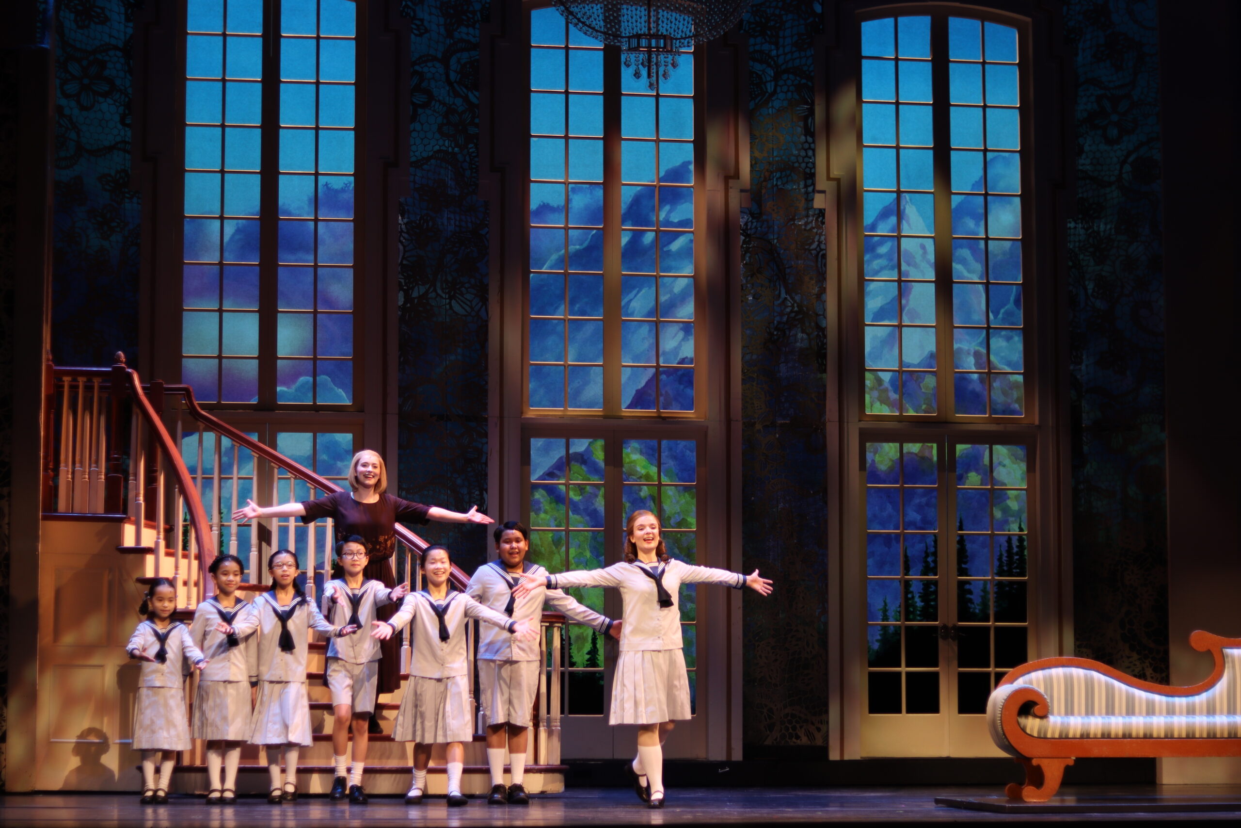 The sound of music with local children as von trapp siblings is in town, only until 15 january | weirdkaya