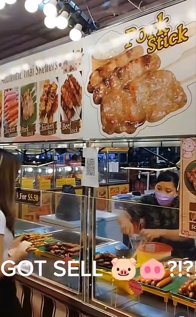 Ramadan bazaar stall in s'pore spotted selling pork, organisers quickly shut it down | weirdkaya