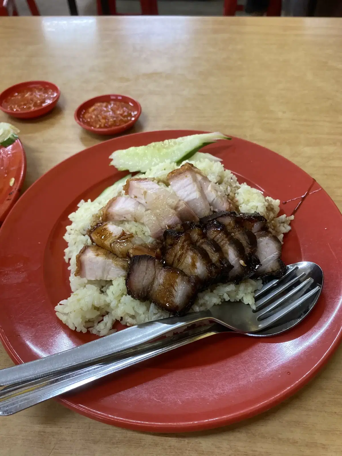 This humble chicken rice stall in kajang serves really juicy char siu that’s perfect for a hearty lunch at just rm8 | weirdkaya