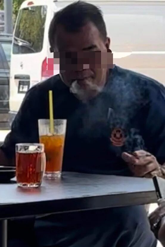 Abang bomba spotted smoking at shah alam restaurant, sparks outrage among netizens