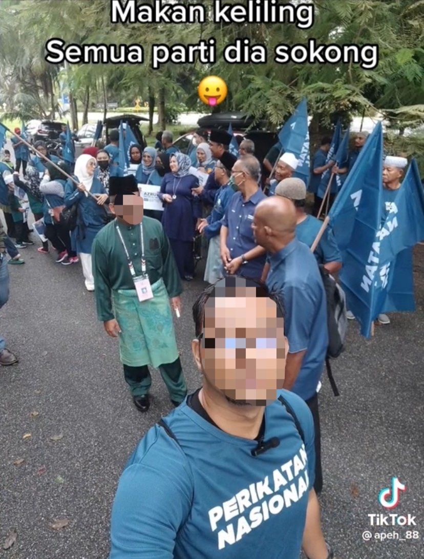 M'sian man joins rallies of different parties & posed with the free t-shirts from the parties