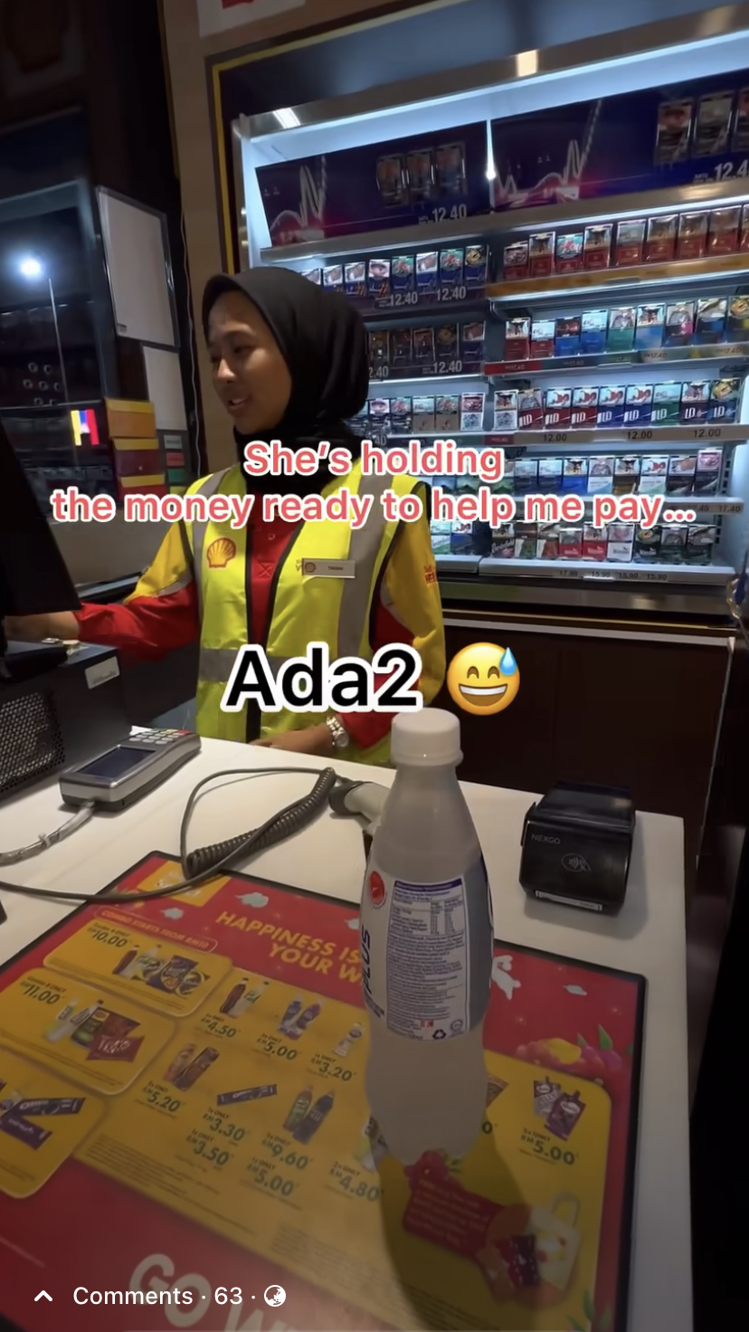 Kind shell cashier offers to pay for customer's drink who had forgotten to bring his wallet