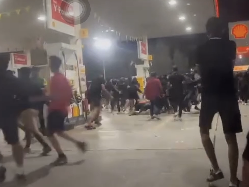Penang & kedah football fans clash at petrol station over 2-1 match result | weirdkaya