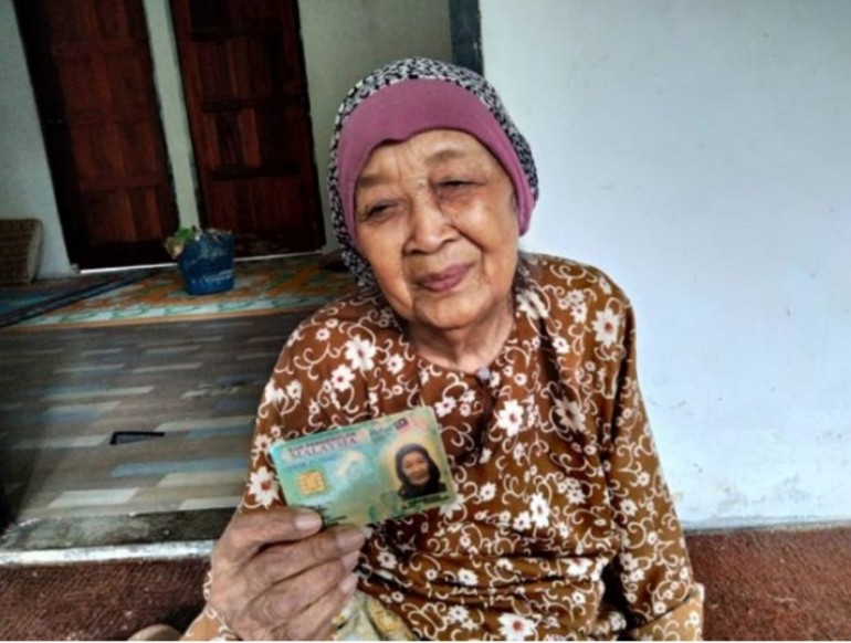 This 109yo m'sian woman will be voting for the 16th time on #ge15