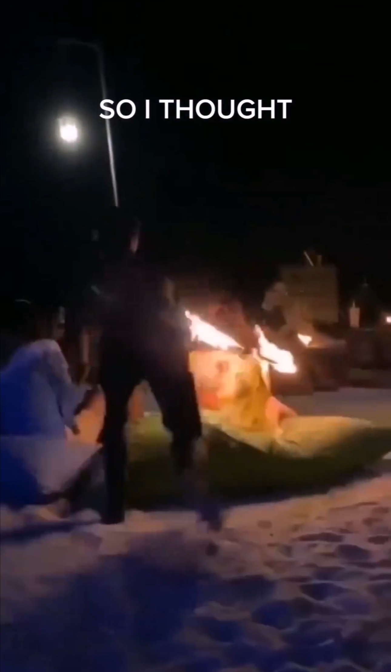 M'sian woman suffers burns after performer drops fire baton on her leg