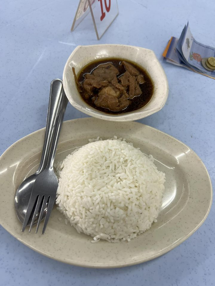 Chinese m'sian woman infuriated over her small portion of rm9 meal