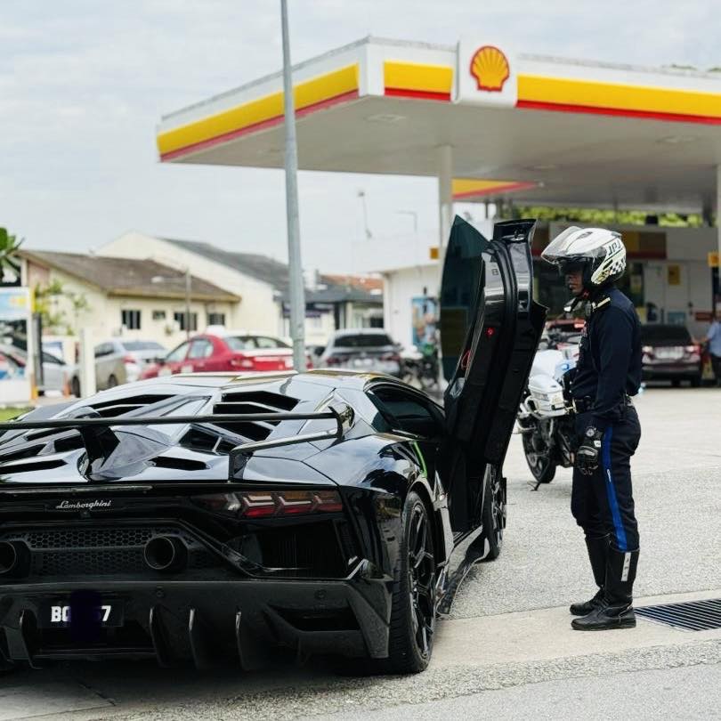 Lamborghini sezied by JPJ in Klang (1)