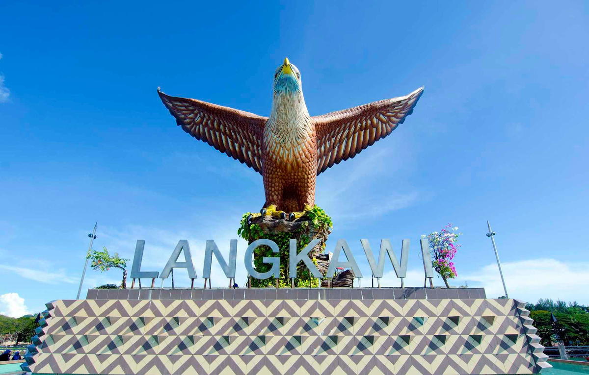 Government mulls implementing tourism bubble for langkawi | weirdkaya