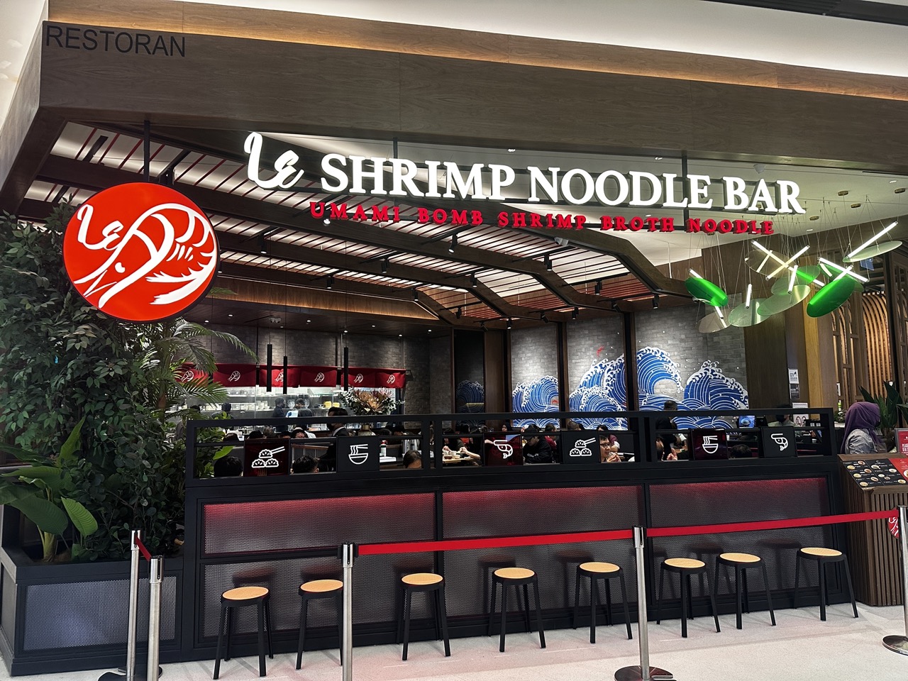 Le shrimp noodle bar