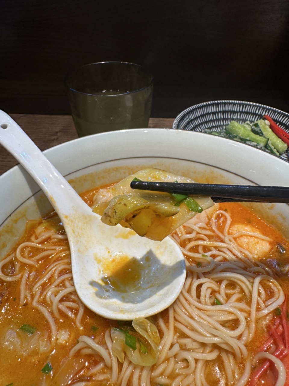 Le trio signature shrimp ramen cabbage