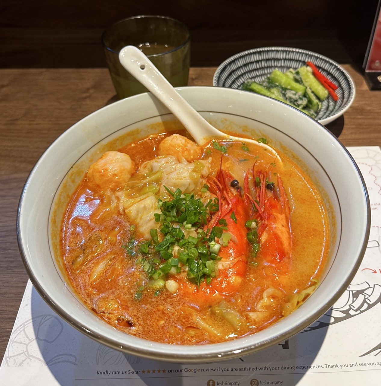 Le trio signature shrimp ramen set