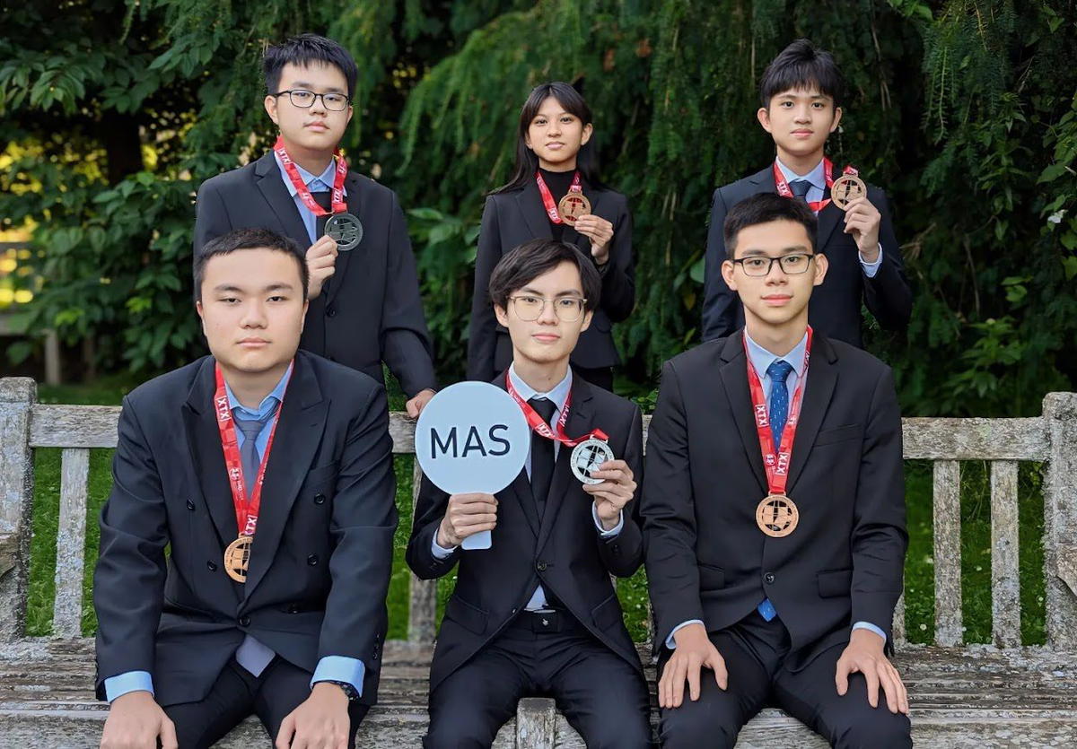 Leia at IMO competition