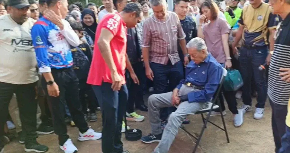 Tun M keletihan kayuh basikal