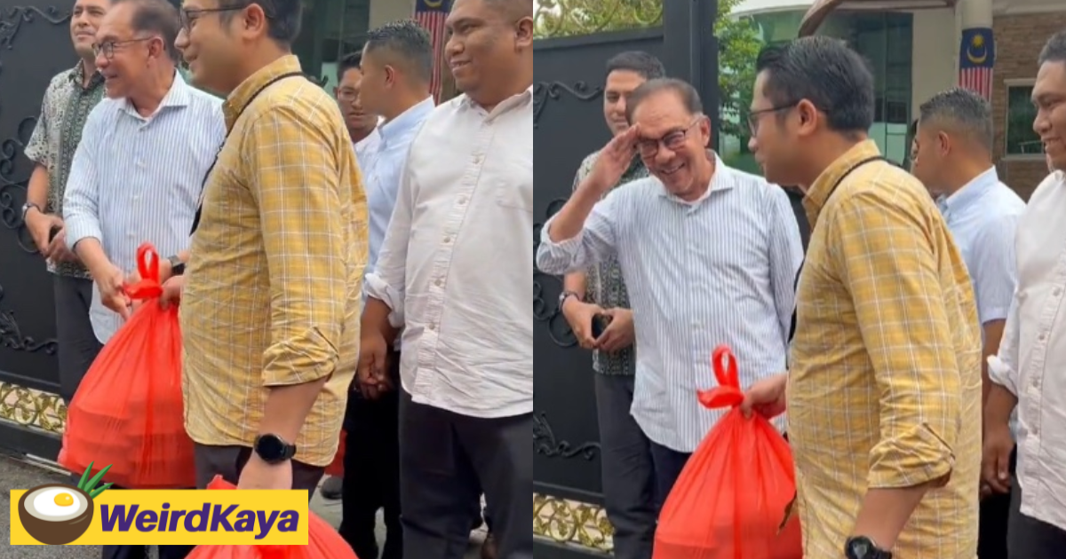 “lunch is served! ” - anwar hands out rice packets to hungry reporters outside his house | weirdkaya