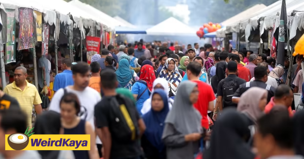 M'sian says he avoids going to ramadan bazaars as 'sexily dressed' women often tests his self-control | weirdkaya