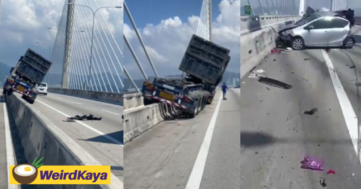 Lorry & car collide at penang's second bridge, sends half of the cargo strewn across the road | weirdkaya