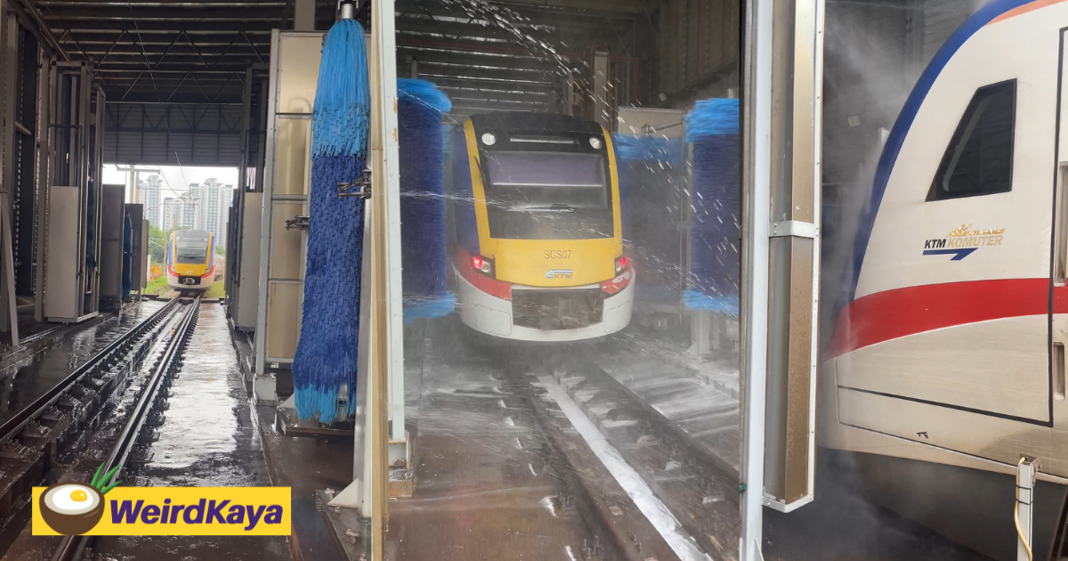 M'sians amused by ktm train getting a wash, say it probably wasn't cleaned for a long time | weirdkaya