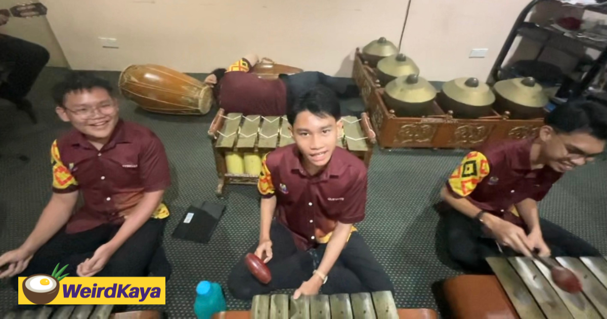 'yo phone linging' – sabah students surprise malay gamelan performance with viral meme twist | weirdkaya