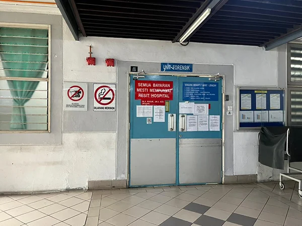 Li's body at hospital mortuary