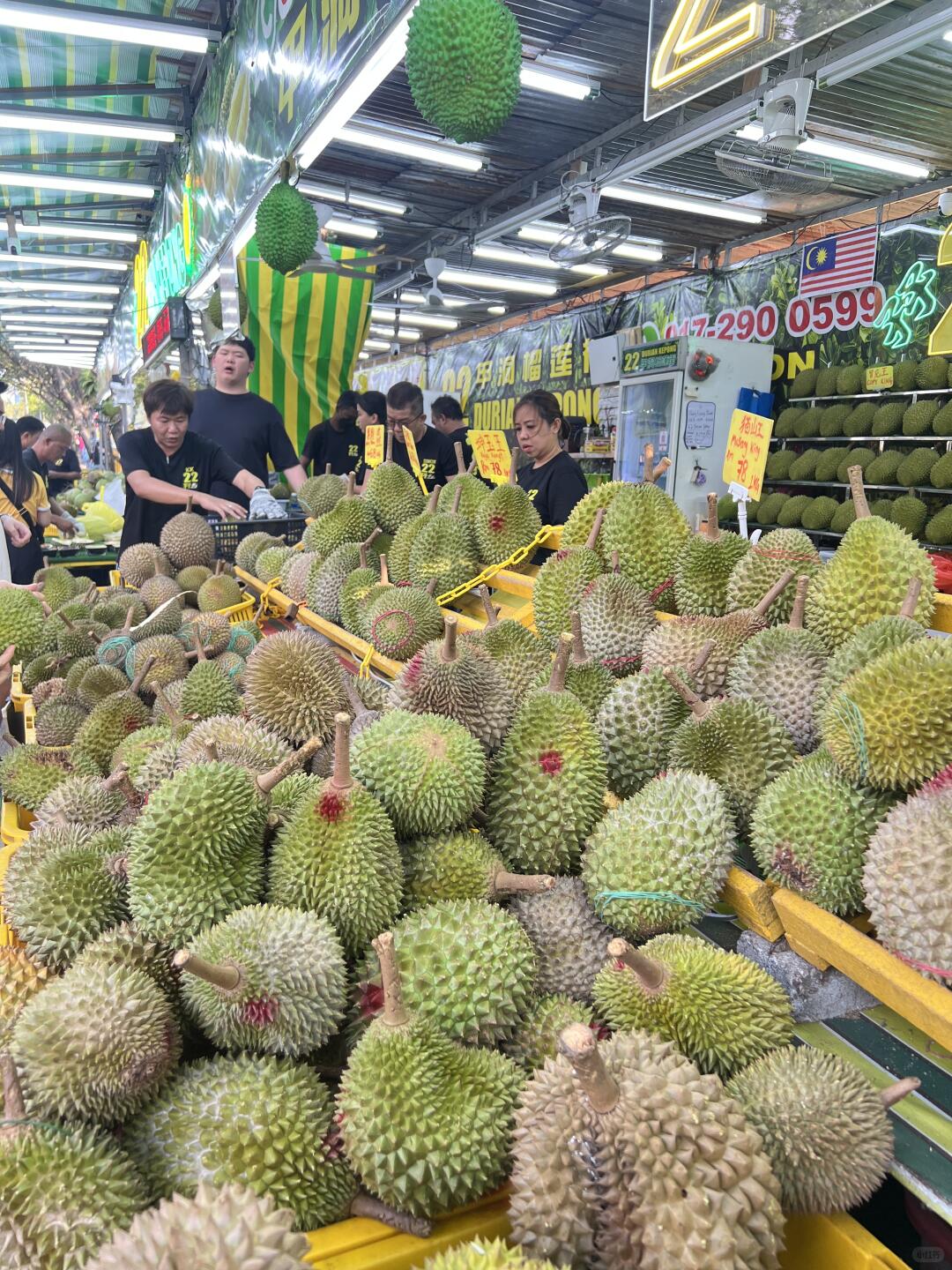 local cheap durian stall