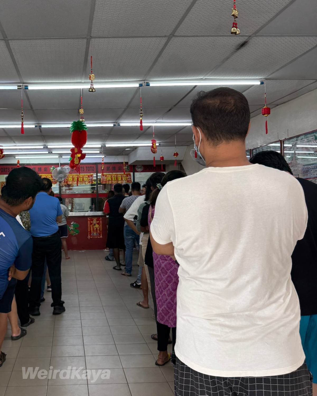 Lottery_queue_toto_jackpot