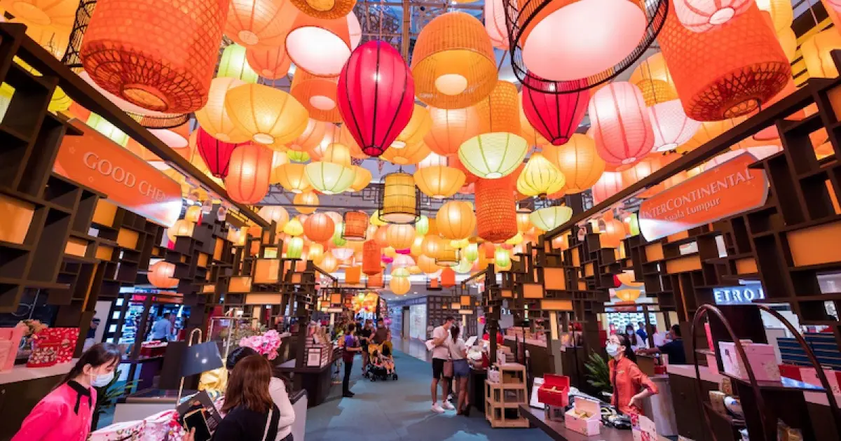 Shopping mall before mid-autumn festival