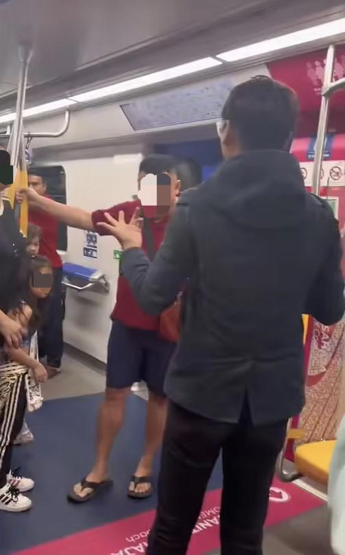 Man argues with mrt staff