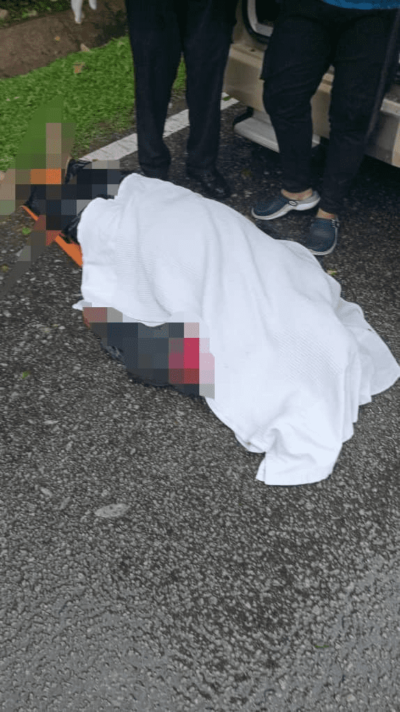 Man killed after hitting tree in Melaka