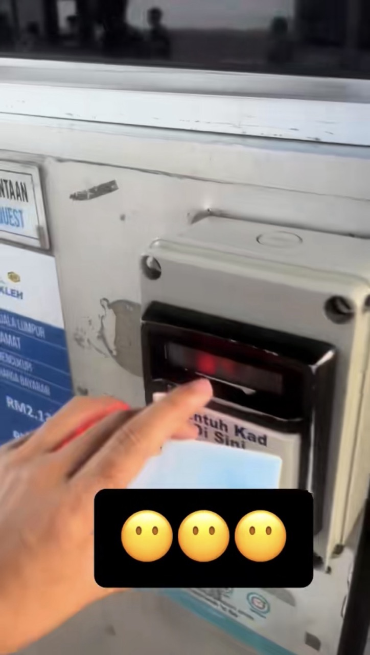 M’sian man jokingly taps tng card while passing through toll booth during marathon | weirdkaya