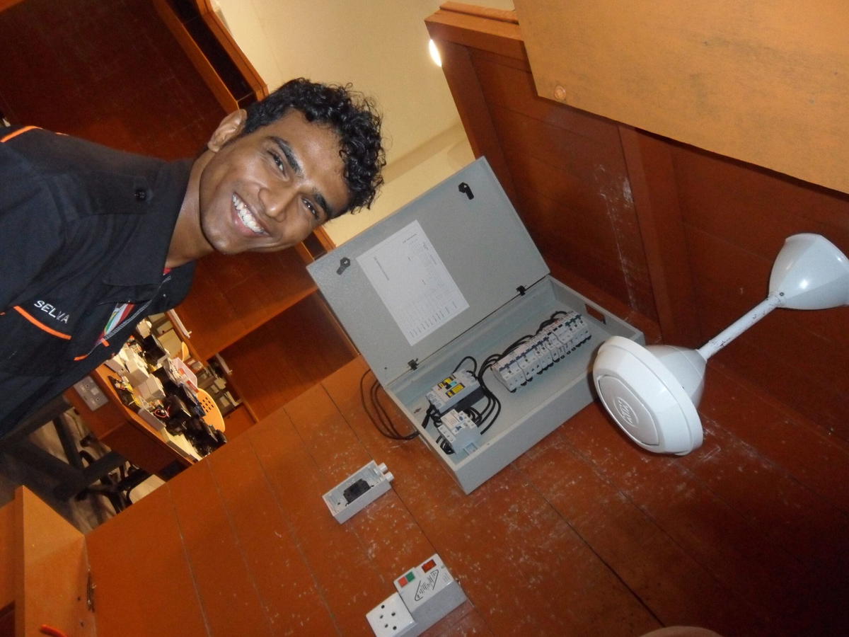 Selvakumar mariappan at a lab