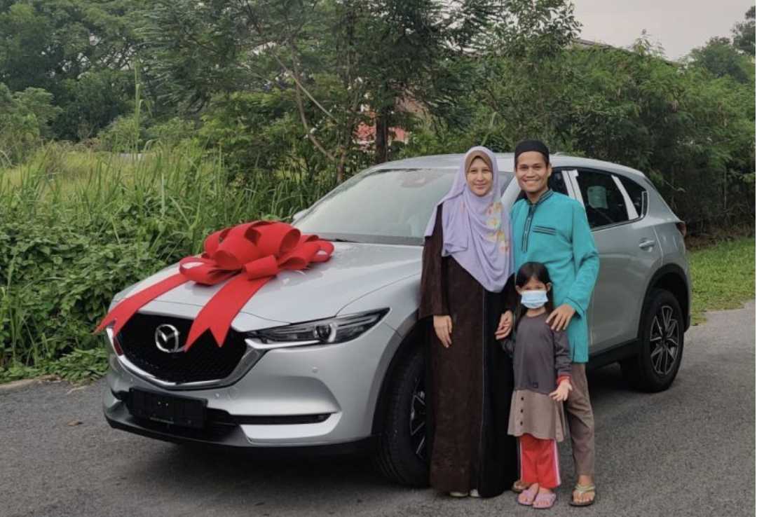 Mohd yazid gifts wife cx5 for 6th child