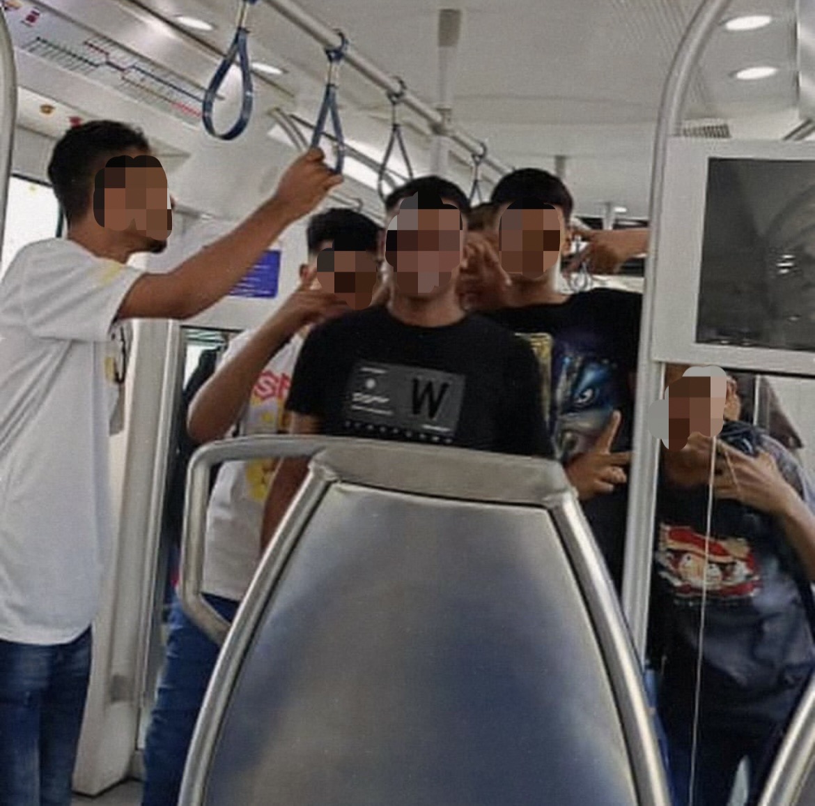 M'sian boys acting rowdy on women's coach