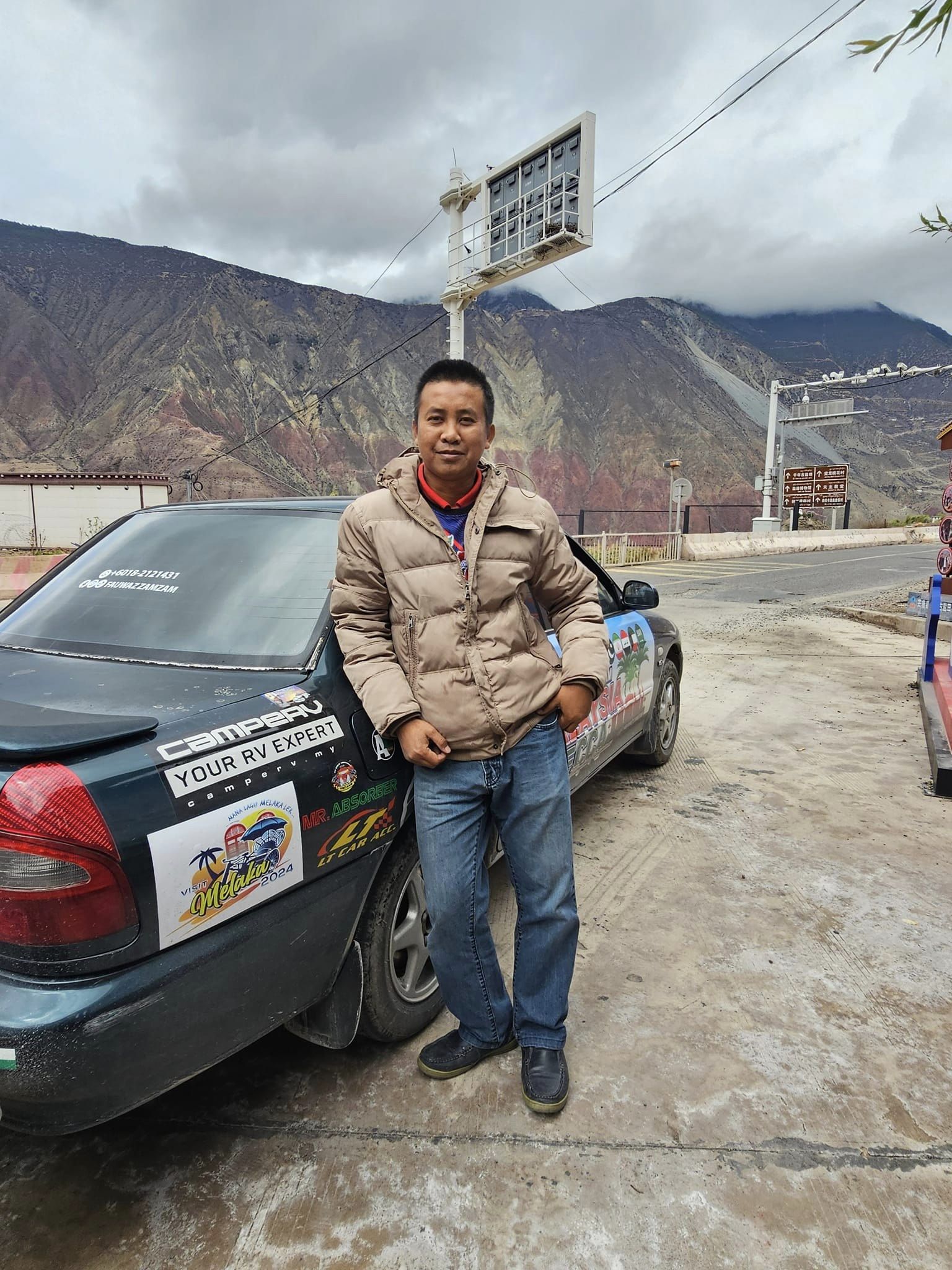 M'sian man drives 12,000km from malaysia to tibet with his proton wira | weirdkaya