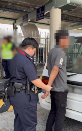 M’sian Man Hides Over 890 E-Vaporisers Inside Van, Gets Caught At Woodlands Checkpoint photo 3