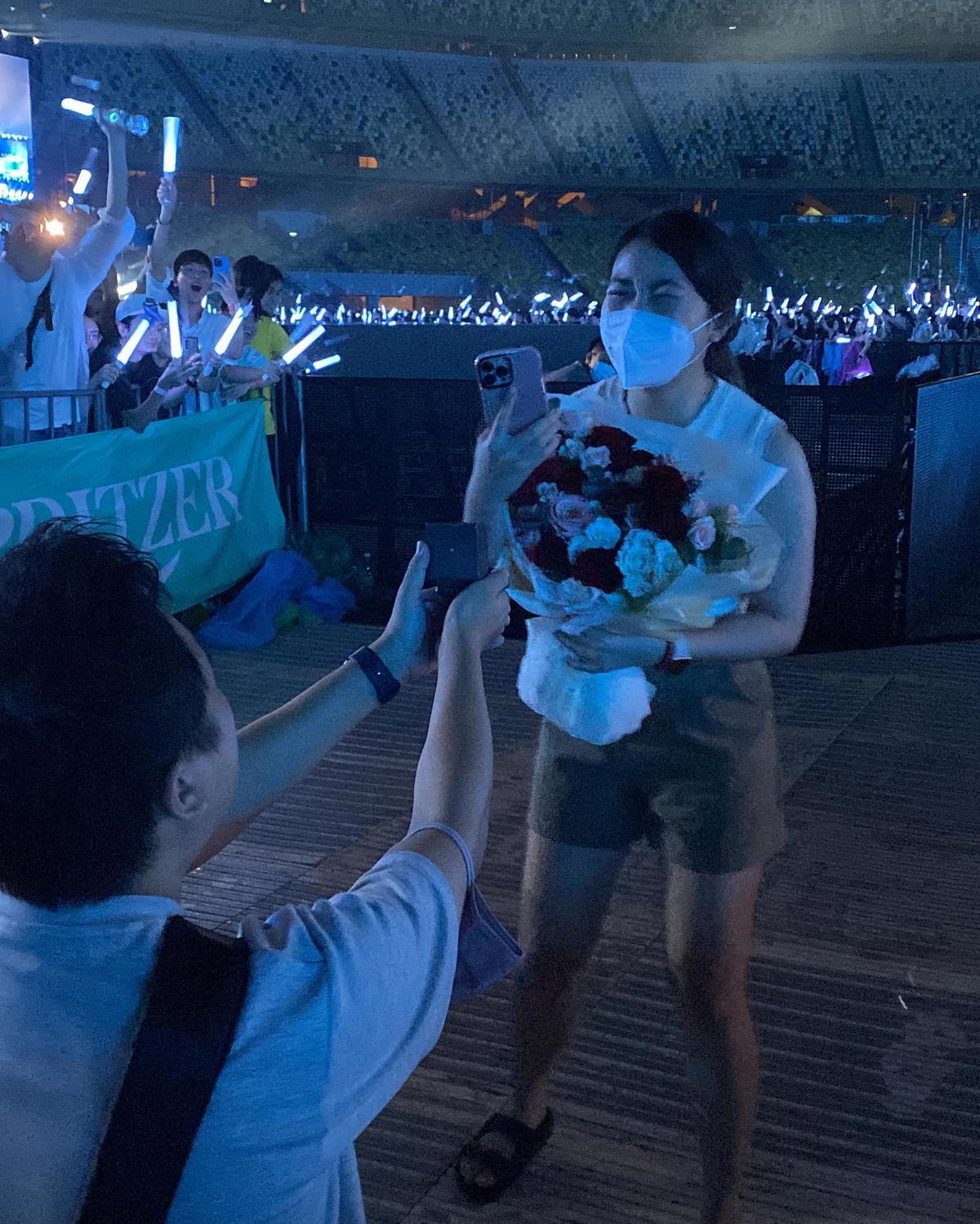 M'sian man proposes at mayday concert bukit jalil stadium malaysia 02