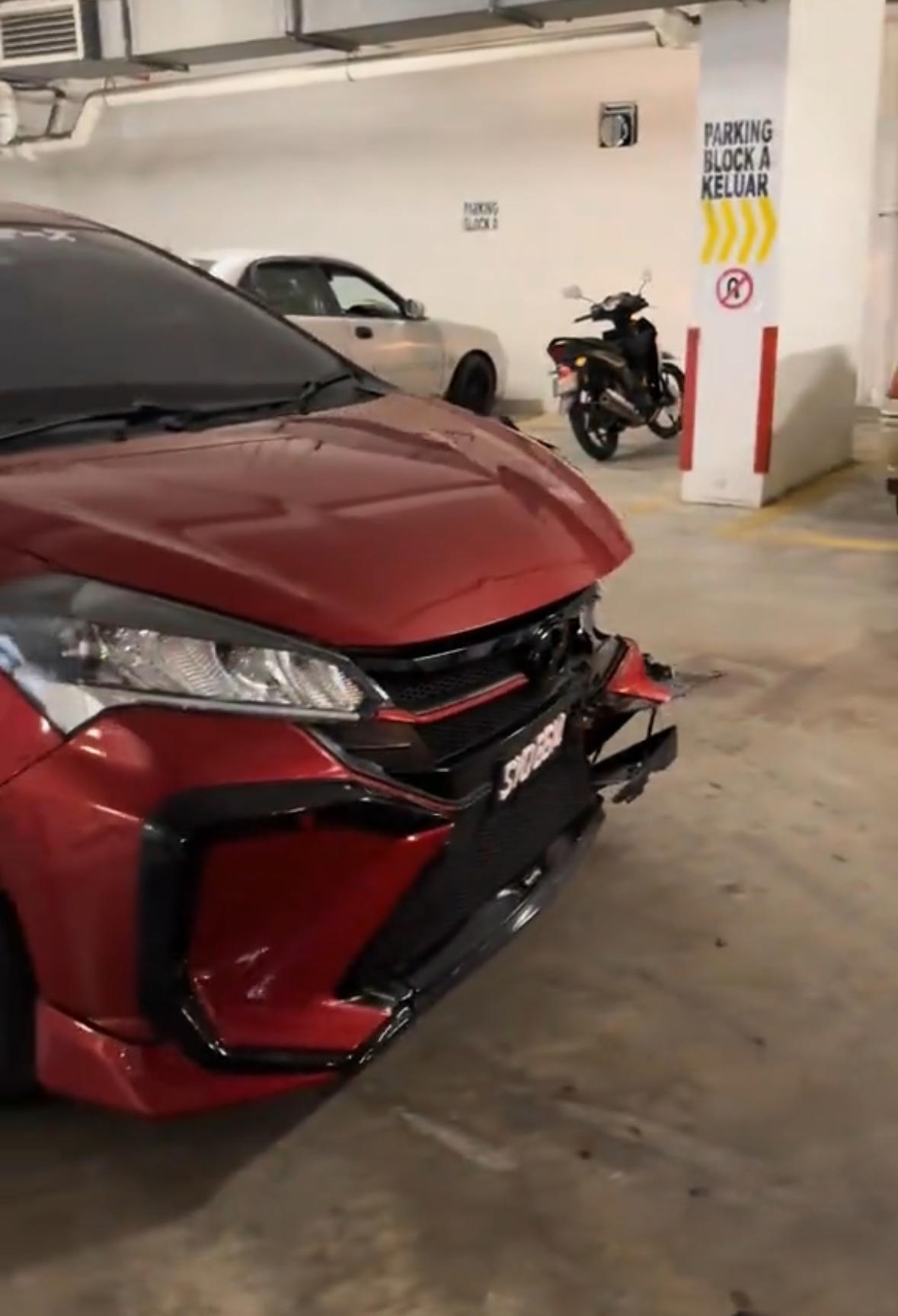 M’sian Man Pushes Car Downhill To Start It, Ends Up Damaging Parked Myvi With No Way To Pay