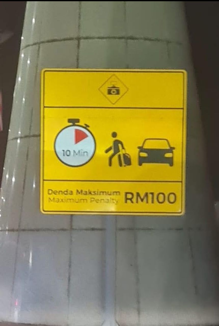 M'sian Man Slams RM100 Charge For 34-Minute Drop-Off At KLIA, Management Explains It Is A Penalty