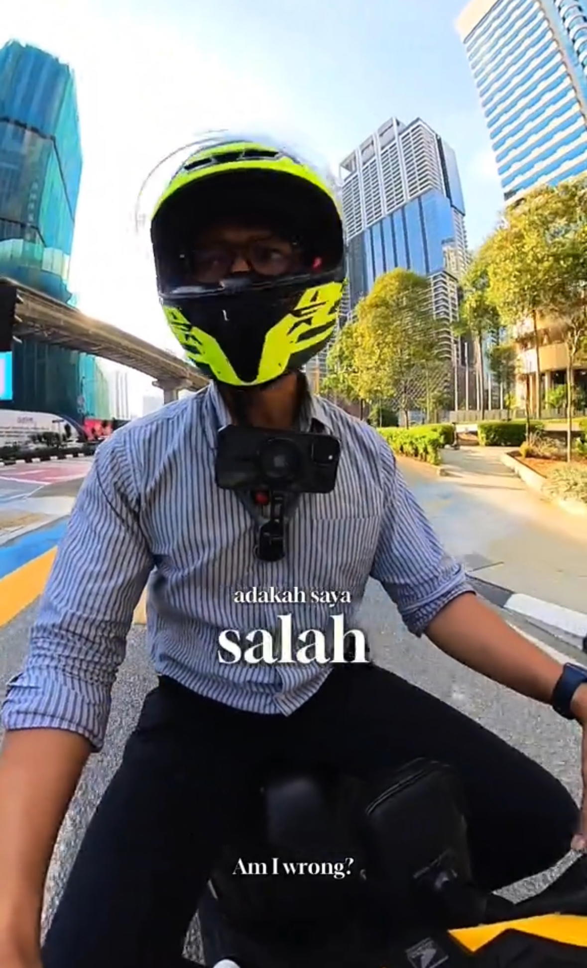 M’sian Man Stops At KL Zebra Crossing, Gets Honked & Yelled At By X50 Driver For Letting Pedestrian Cross